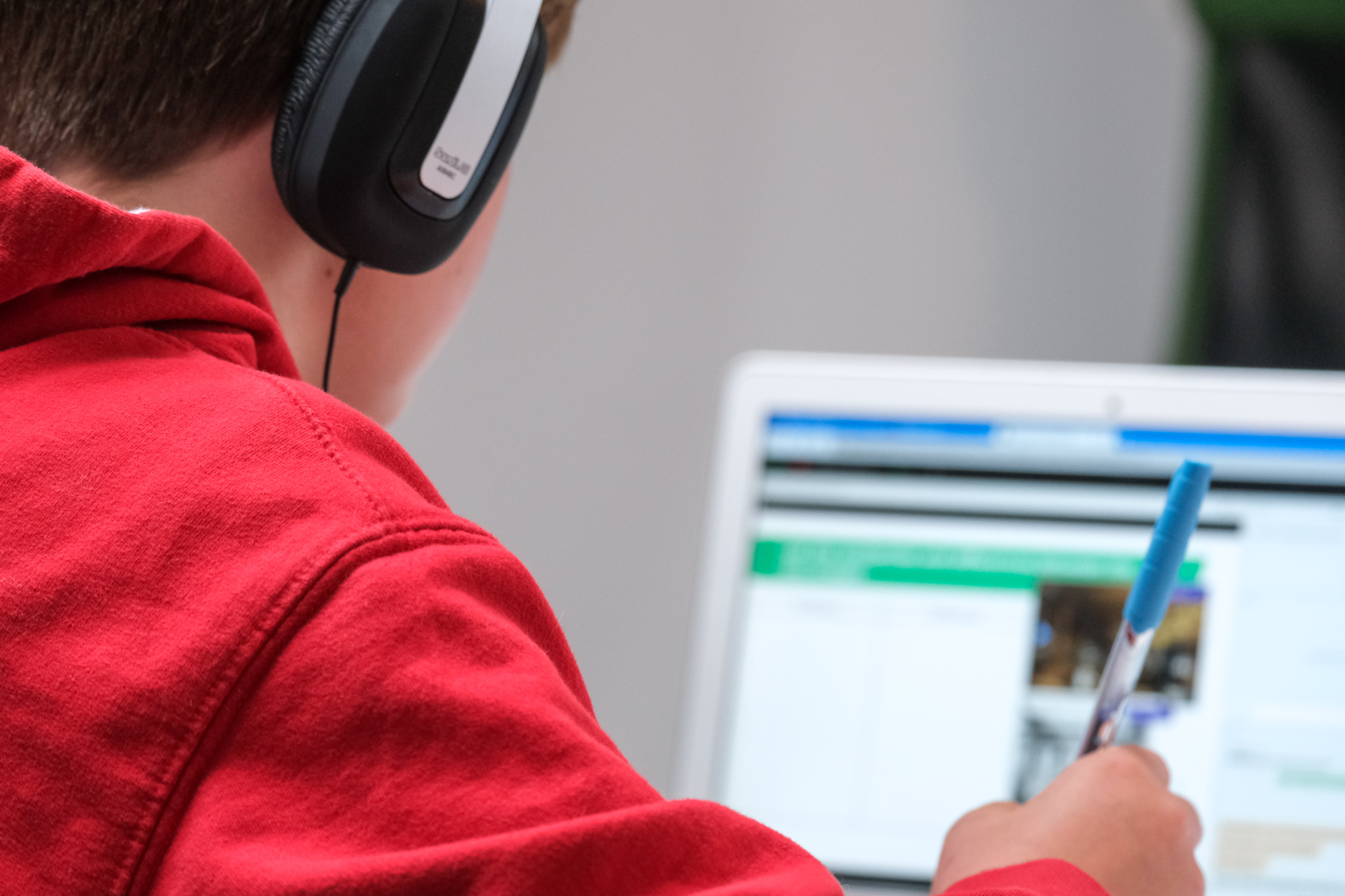 Top Benefits of Taking Online Short Courses
